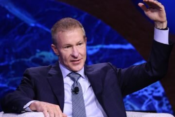 United Airlines CEO says fuel prices will impact first-quarter results