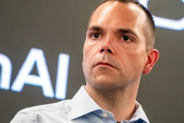 Oracle is building yesterday’s data centers with tomorrow’s debt