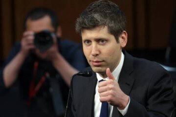 Sam Altman’s thanks to programmers attracts memes