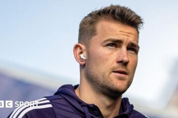 Manchester United manager Michael Carrick does not know when injured Matthijs de Ligt will return