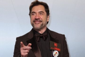 The politically charged awards season ends with calls for peace at the Oscars