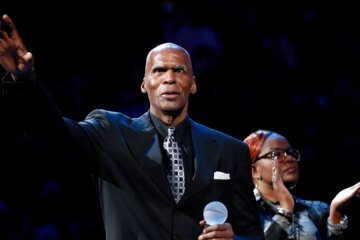 Robert Parish makes a dramatic claim in the GOAT debate after LeBron James repairs his record