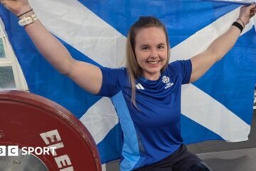 Commonwealth Games 2026: Weightlifter Hope Gordon talks about her goals in Glasgow
