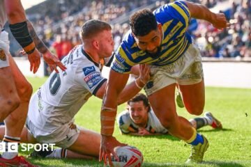 Premier League: Warrington Wolves 72-6 Castleford Tigers