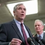 Merkley, Klobuchar Launch New Effort to Ban Federal Elected Officials Profiting from Prediction Markets