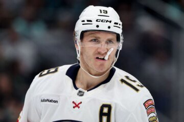 Matthew Tkachuk gives his two cents on the Maple Leafs’ lack of response after hitting Auston Matthews