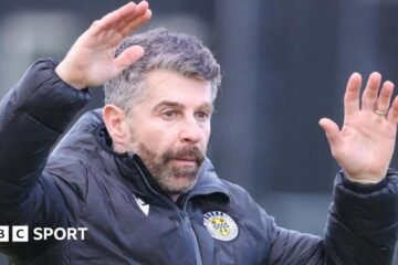 Aberdeen have given permission to speak to St Mirren’s Stephen Robinson