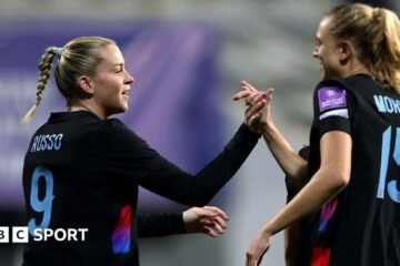 England beat Ukraine 6-1 to secure the “clear win” demanded by Sarina Wegman