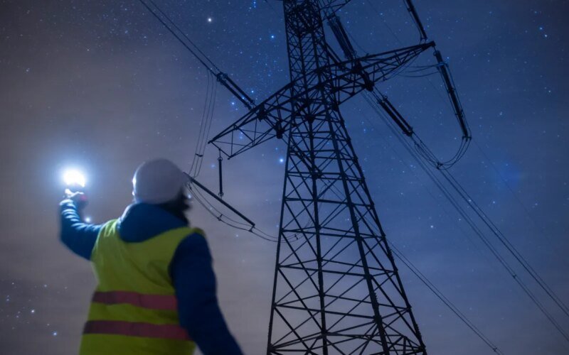 Samsung is betting that this emerging island can tame the grid with software and batteries