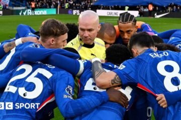 Chelsea huddle: Why was referee Paul Tierney in the middle of the Blues huddle before the match?