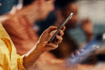 Hundreds of Millions of iPhones Can Be Hacked With a New Tool Found in the Wild